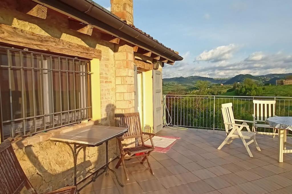 La Terrazza In Collina Apartment Monte Orsello Luaran gambar